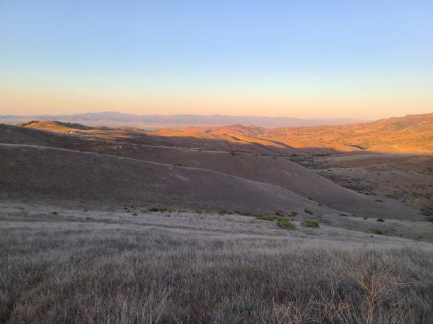 istock Gabillan Range mountains near Salinas, CA 1471539002