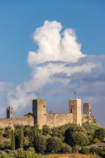 istock Old Town Monteriggioni, Tuscany, Italy 1471586029