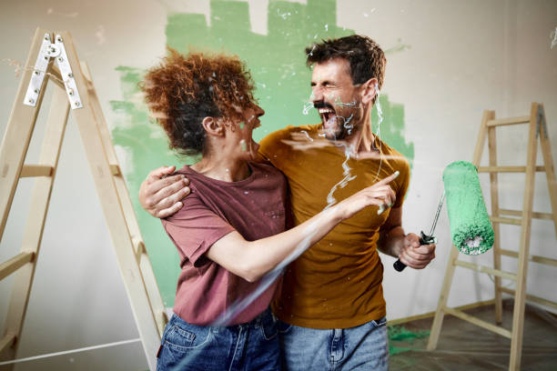 istock Messy house painting! 1471588818