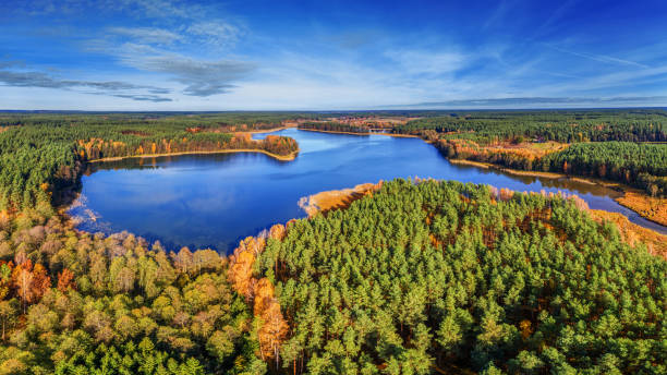 istock Autumn in Masuria 1471600555