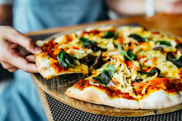 istock Traditional Italian Pizza with tomatoes and mozzarella cheese 1471643453