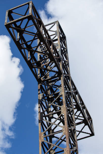 istock iron cross looking at the sky 1471651584