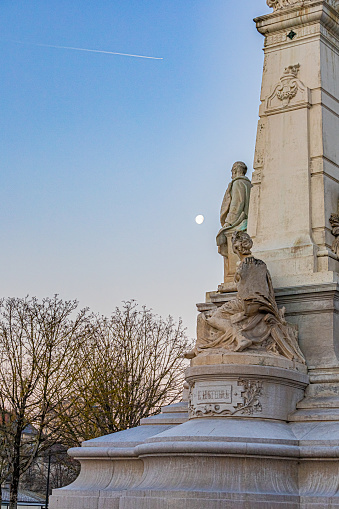 Monument à Sadi Carnot et figure allégorique \