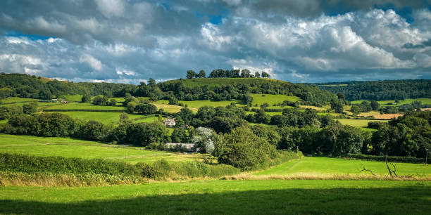 istock Cotswold escarpment Gloucestershire landscape 1471677983