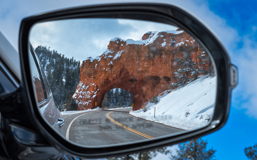 tunnel bryce canyon rear view mirror