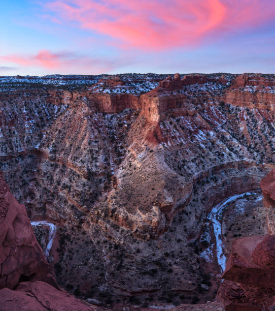 istock Gooseneck Overlook Capitol Reef. 1471682759
