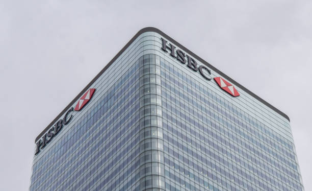 sede do hsbc em canary wharf, londres, reino unido - canary wharf built structure building exterior construction - fotografias e filmes do acervo