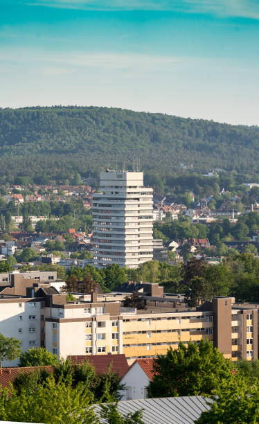 blick auf das rathaus in kaiserslautern - kaiserslautern stock-fotos und bilder