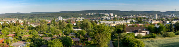 panorama der stadt kaiserslautern mit betzenberg - kaiserslautern stock-fotos und bilder