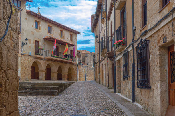 istock medieval village street 1471707847