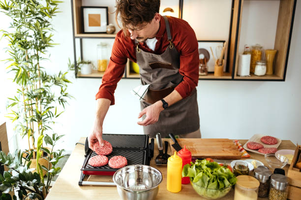 istock Making food is a simple joy for him 1471726098