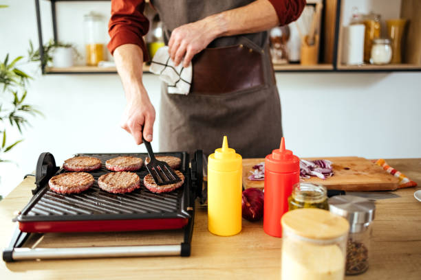 istock Making food is a simple joy for him 1471726480