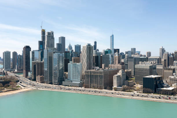 istock Aerial view of Chicago waterfront skyline 1471757751