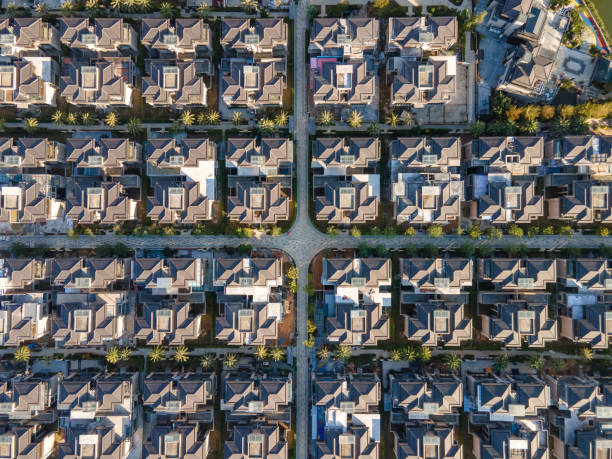 istock Vertical aerial view of lakeside villas 1471765063
