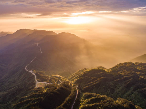 istock beautiful sunrise on the mountain 1471784322