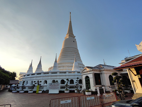 White stupa at Wat Prayurawongsawat Worawihan, known as Wat Prayun, a 19th century Buddhist temple complex in Thon Buri district, Bangkok, Thailand