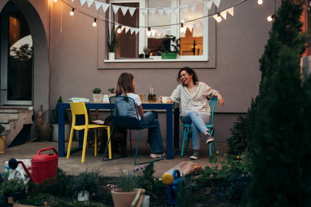 istock mother and daughter enjoying time together 1471813304