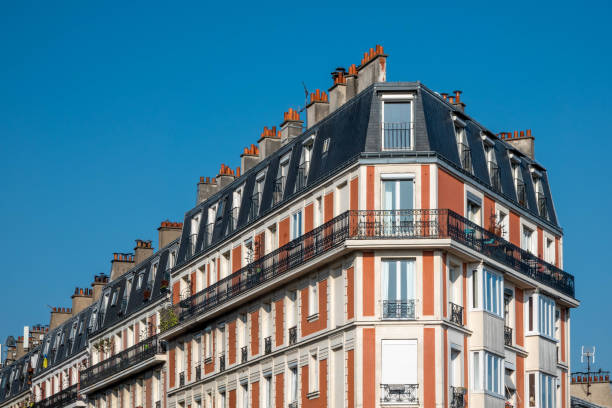 istock Characteristic Parisian architecture, in this case in Montmartre (Paris, France) 1471828803