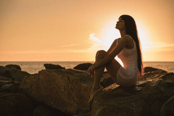 istock Relaxing girl 1471858398