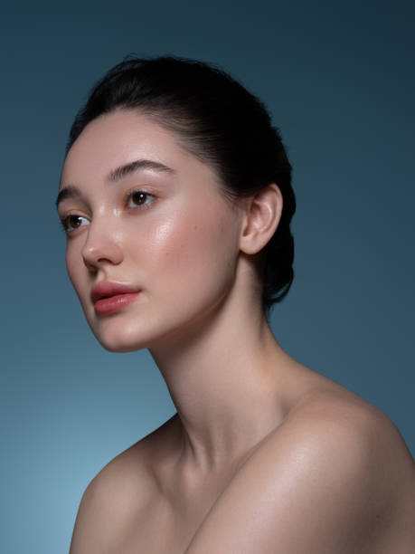 istock Beautiful natural woman 1471858488