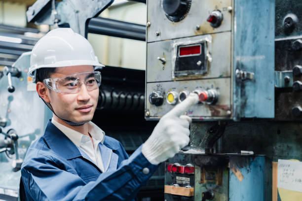 istock A male worker turning on a machine 1471871891