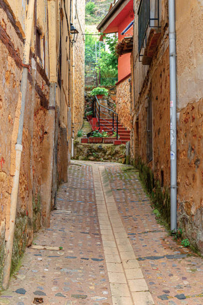 istock old village street 1471898645