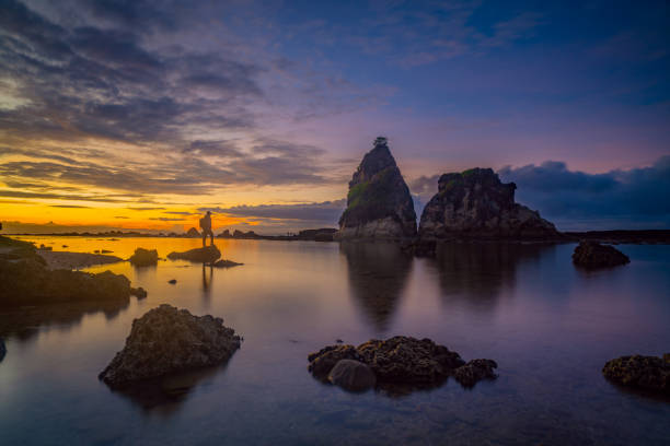istock Sunrise at the beach 1471909666