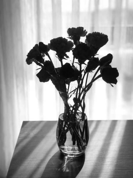 istock A bunch of cloves in a vase 1471947592