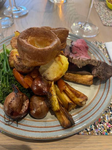 istock Delicious British Sunday Roast 1471970465