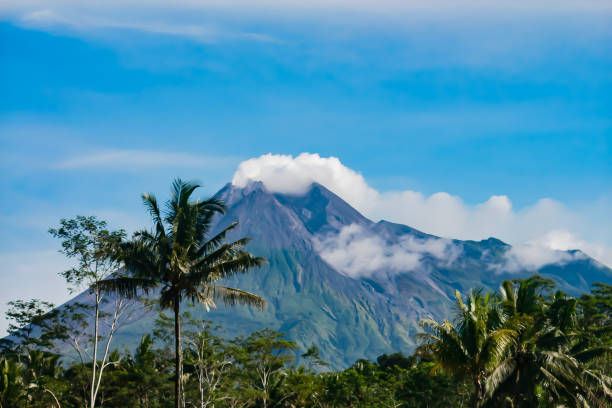 메라피 산 - mt merapi 뉴스 사진 이미지