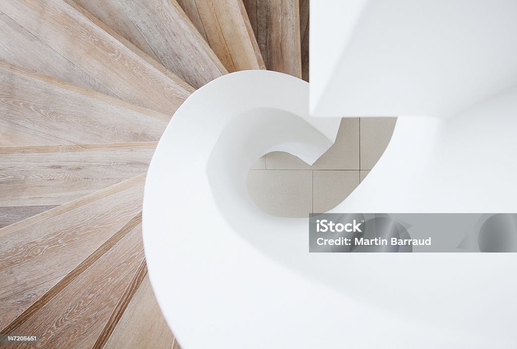 Erhöhte Ansicht von einer geschwungenen Treppe - Lizenzfrei Architektur Stock-Foto