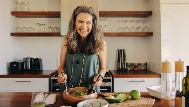 istock Serving delicious vegan food 1472059301