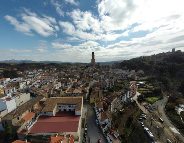 istock Medieval spanish town in the mountains 1472070677