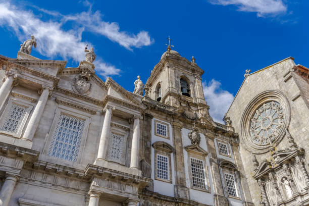 porto, portugalia pomnik kościół św. franciszka. fasada 14-wiecznego gotyckiego franciszkanina igreja monumento de sao francisco. - century zdjęcia i obrazy z banku zdjęć