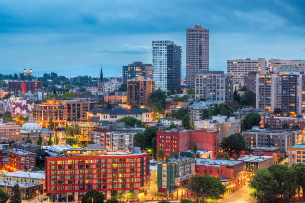 roads and buildings in downtown seattle, washington - seattle night skyline architecture and buildings imagens e fotografias de stock