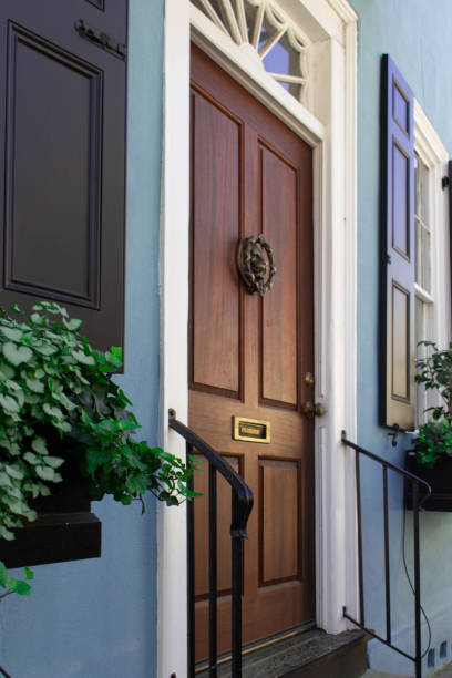 istock Historical Downtown Charleston spring day 1472190234