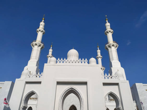 istock Grand Sheikh Zayeh Al Nahyan mosque 1472194234