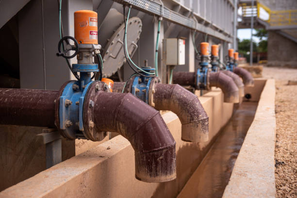 istock Huge industrial water pipes 1472217777