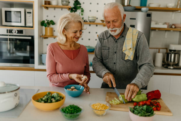 istock Preparing our own food 1472236470