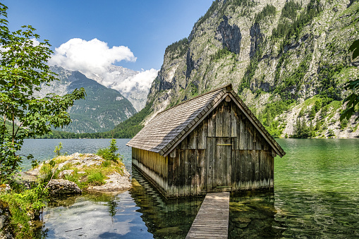 Boathouse at Obersee Lake behind the Watzmann massif, Salet at Koenigssee, Berchtesgaden National Park, Bavaria, Upper Bavaria, Germany, Europe