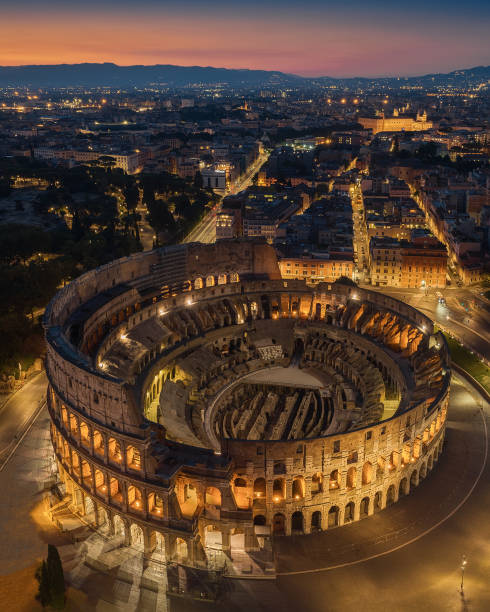 widok z lotu ptaka na koloseum - rome ancient rome skyline ancient zdjęcia i obrazy z banku zdjęć