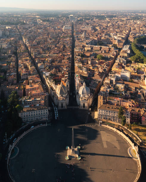 veduta aerea di piazza del popolo - high angle view famous place roman roman forum foto e immagini stock