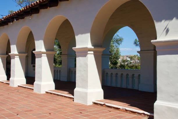 istock Spanish colonnade with view of the valley 1472290080