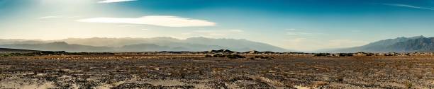 istock Mesquite Flat Sand Dunes in Death Valley NP 1472366229
