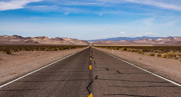 istock Road in Death Valley 1472369243