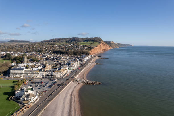 sidmouth seafront, devon drone foto aerea - sidmouth devon foto e immagini stock