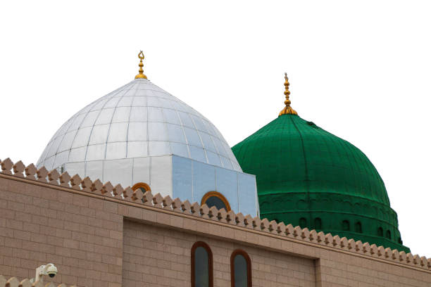 madinah / arab saudi - 11 mei 2017: green dome close up - masjid nabi muhammad , al masjid an nabawi - perak - masjid nabawi madinah potret stok, foto, & gambar bebas royalti