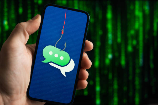 istock SMS Fraud concept on a smartphone screen, phishing bait alert 1472392317