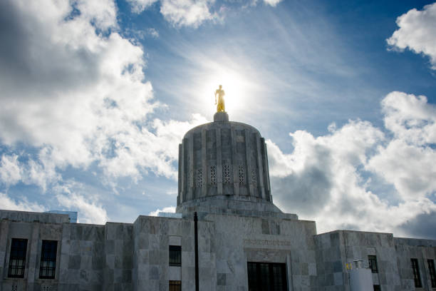 istock Oregon State Capitol Building in Salem 1472399119