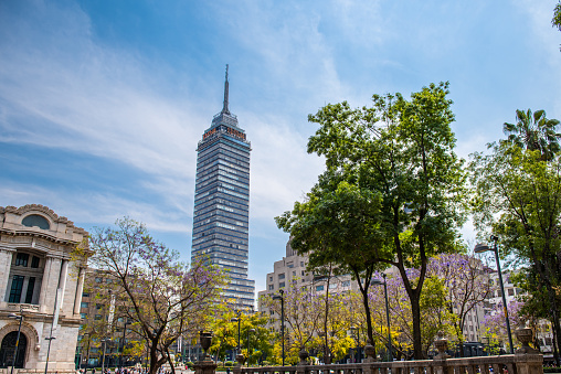 The Latin American Tower is an icon of Mexico City, as it was the first skyscraper to be built in a highly seismic area. Today, it is visited by thousands of tourists every year.